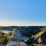 Fafarinka - Close To Krka National Park