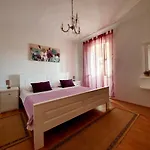 Fafarinka - Close To Krka National Park *