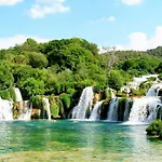 Holiday home Fafarinka - Close To Krka National Park *