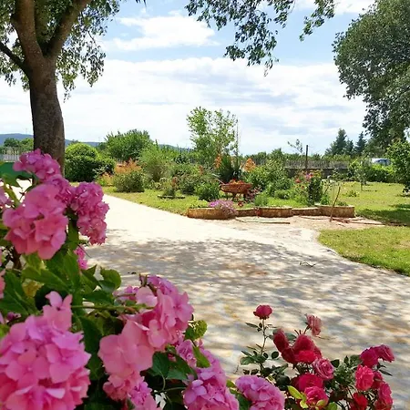 Fafarinka - Close To Krka National Park