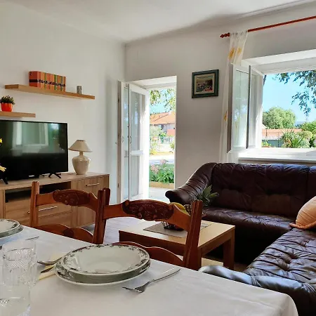 Fafarinka - Close To Krka National Park